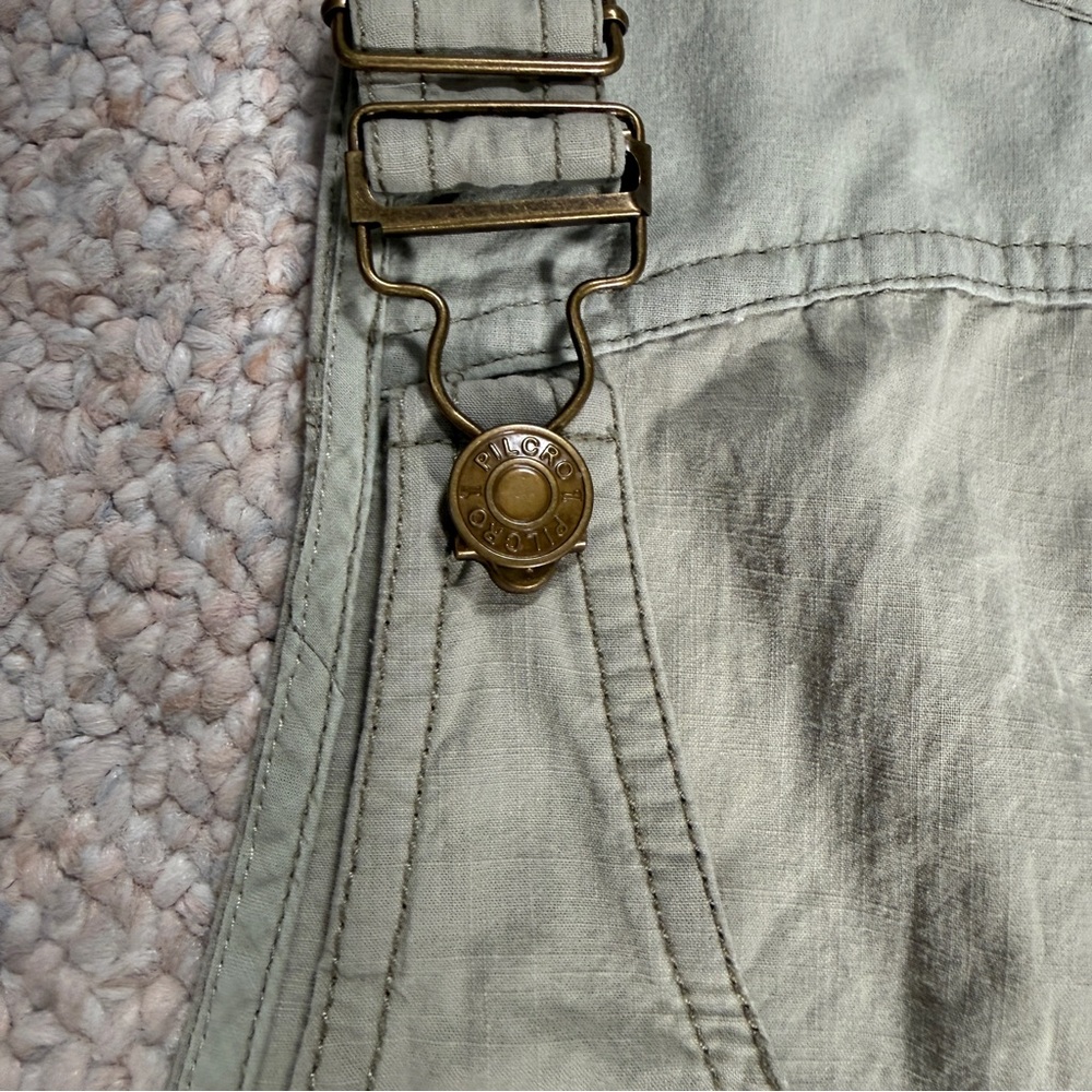 Pilcro Olive Green Embroidered Short Overalls Women’s SZ small NWOT - Picture 7 of 9